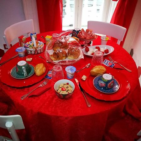 B&B Resta Cu Mme ナポリ エクステリア 写真