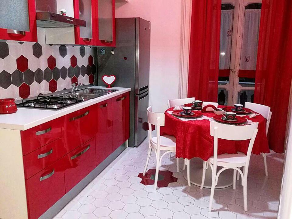 B&B Resta Cu Mme ナポリ エクステリア 写真