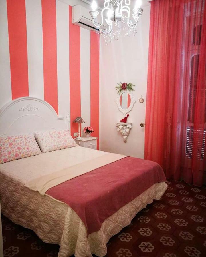 B&B Resta Cu Mme ナポリ エクステリア 写真