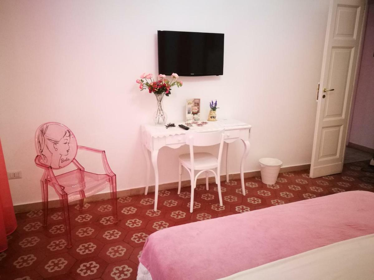 B&B Resta Cu Mme ナポリ エクステリア 写真